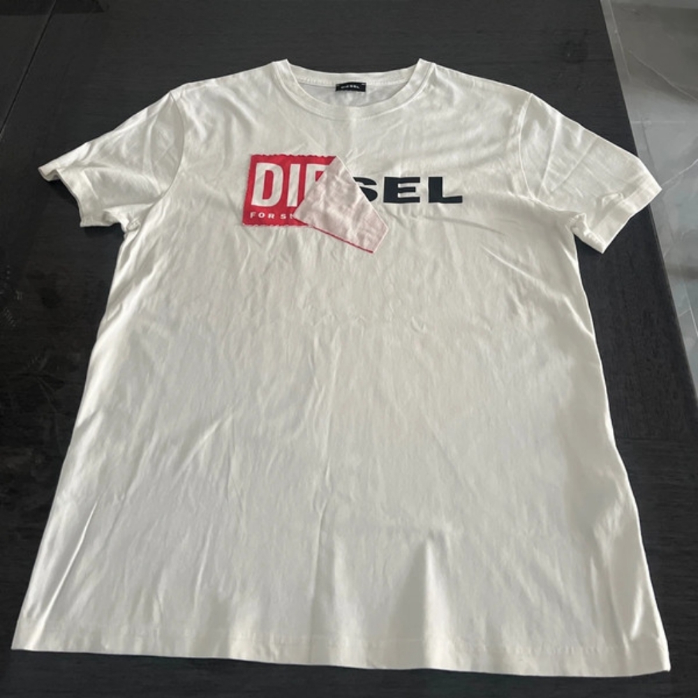 White T-shirt